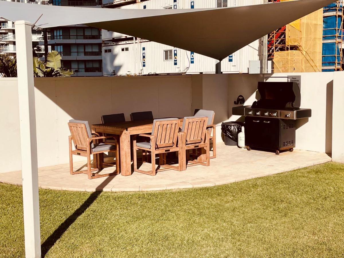 Absolutely Stunning! On The Beach !!! Gold Coast Exterior photo