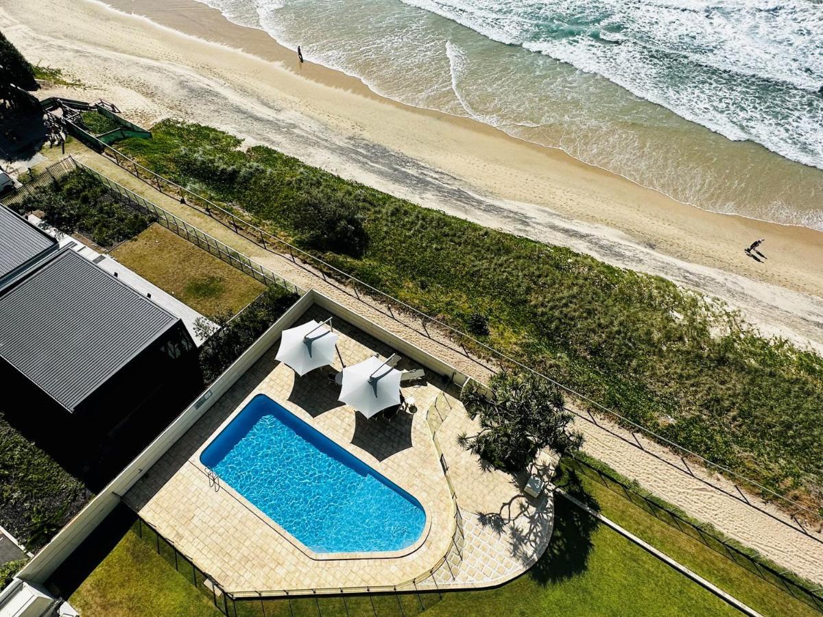 Absolutely Stunning! On The Beach !!! Gold Coast Exterior photo